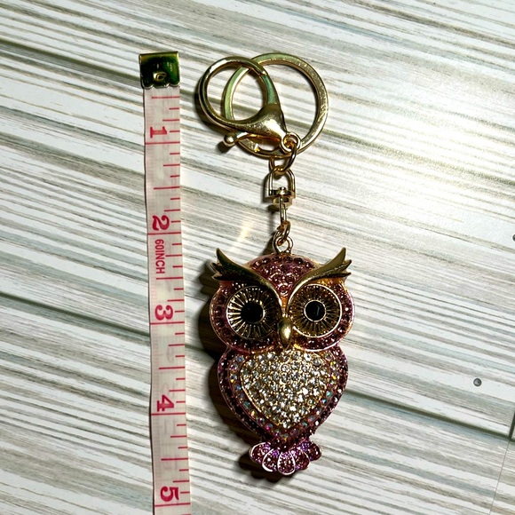 NEW! Rhinestone Owl Key Chain/Bag Charm, Pink on Gold Toned Zinc Alloy - Picture 3 of 6